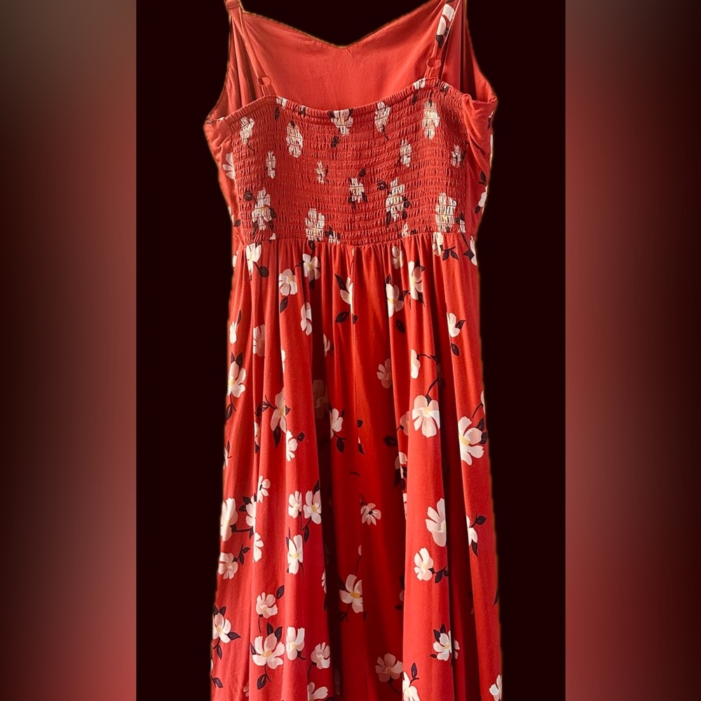 GAP SUNDRESS VINTAGE Red Floral Fit & Flare Adjustable Straps & Smocking at back - Picture 3 of 7